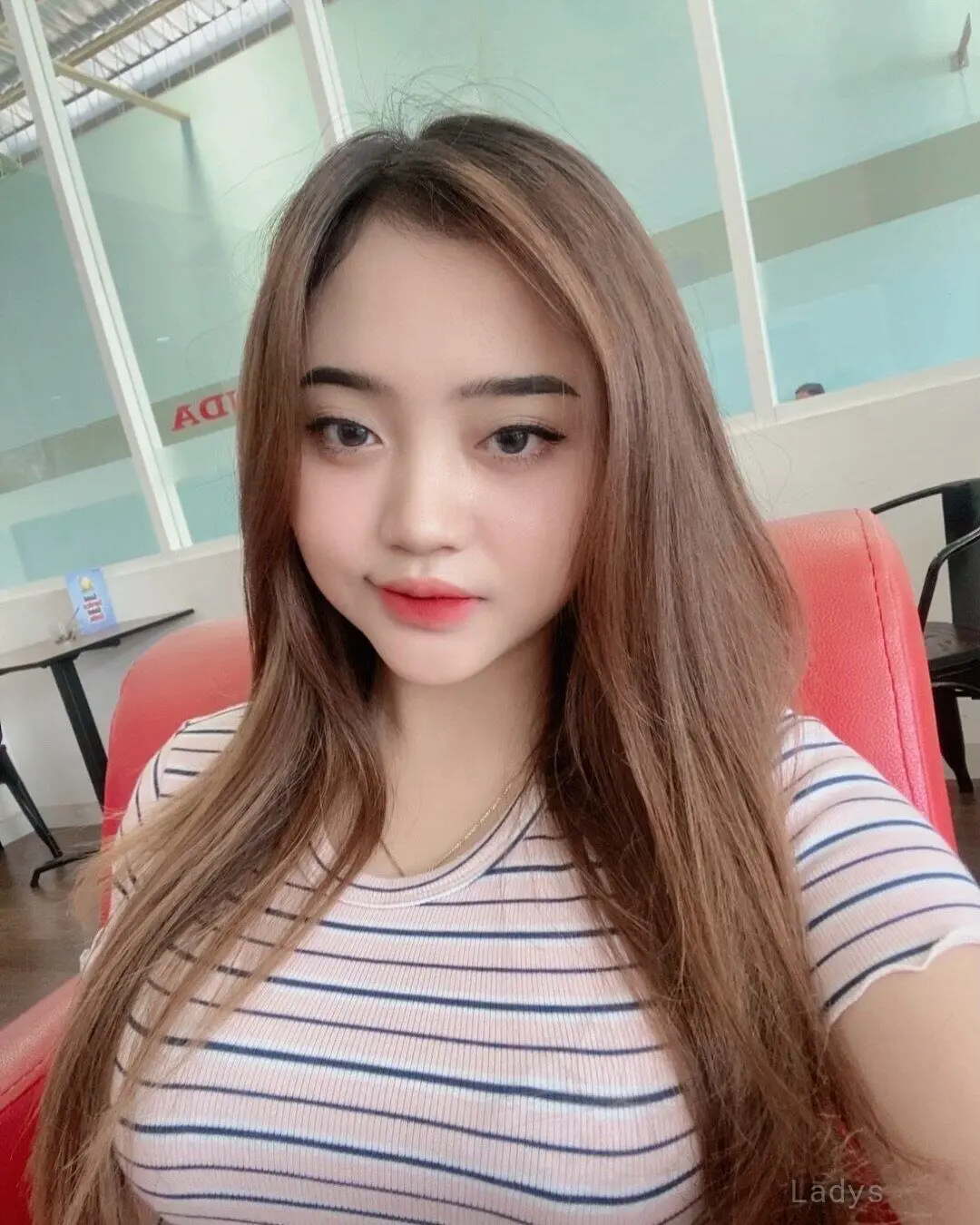 Shofia, 23 years latina escorts girl, height 160 sm, Weight  kg, listcrawler Jakarta