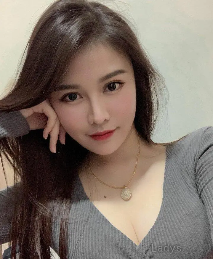 Velly, 23 years latina escorts girl, height 161 sm, Weight kg, listcrawler Jakarta
