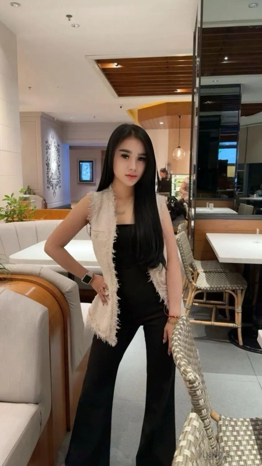 Victoria Super VVIP Freestyle, years latina escorts girl, height sm, Weight kg, listcrawler Jakarta
