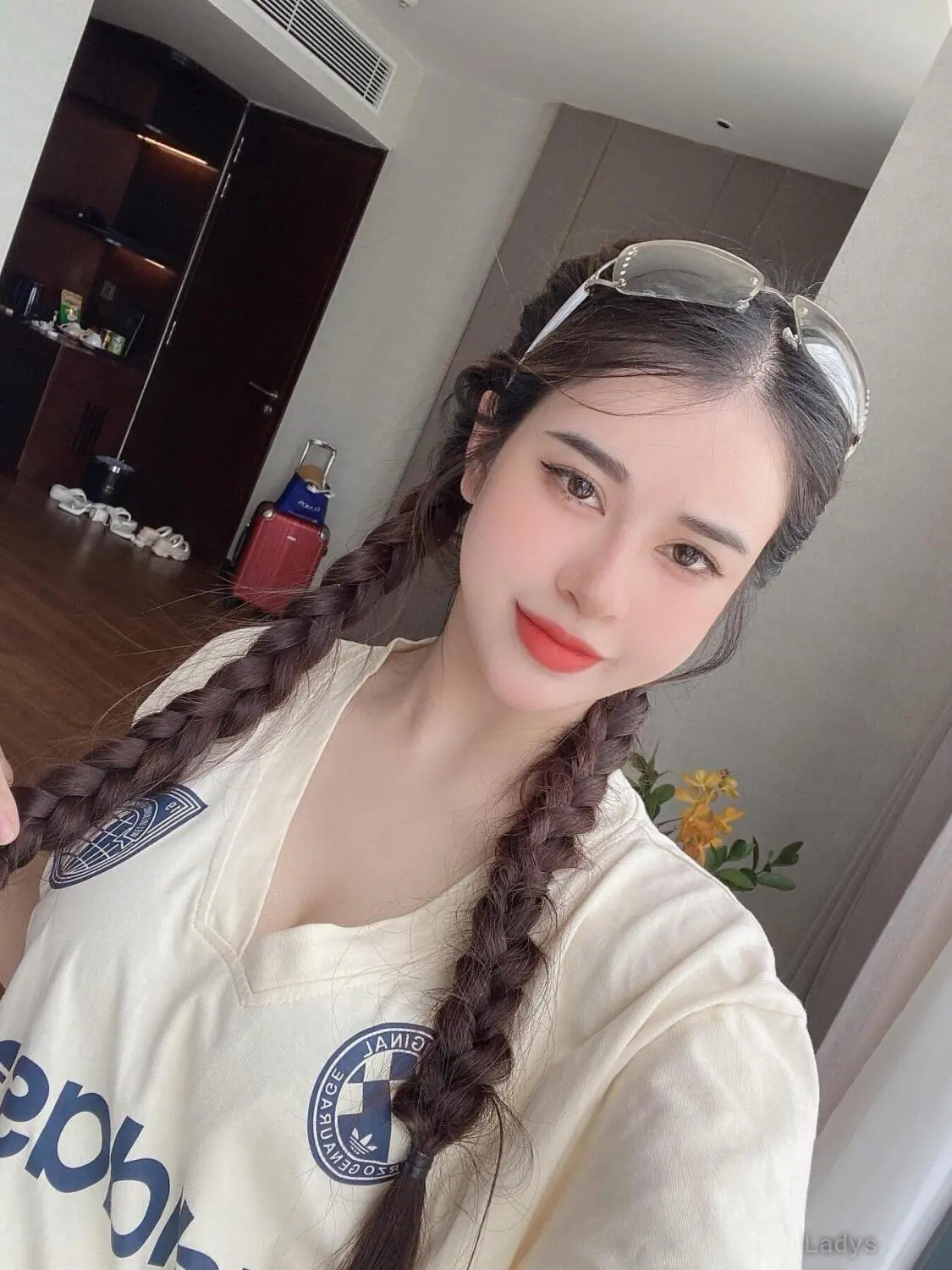 LyLy, 21 years latina escorts girl, height 175 sm, Weight kg, listcrawler Jeddah