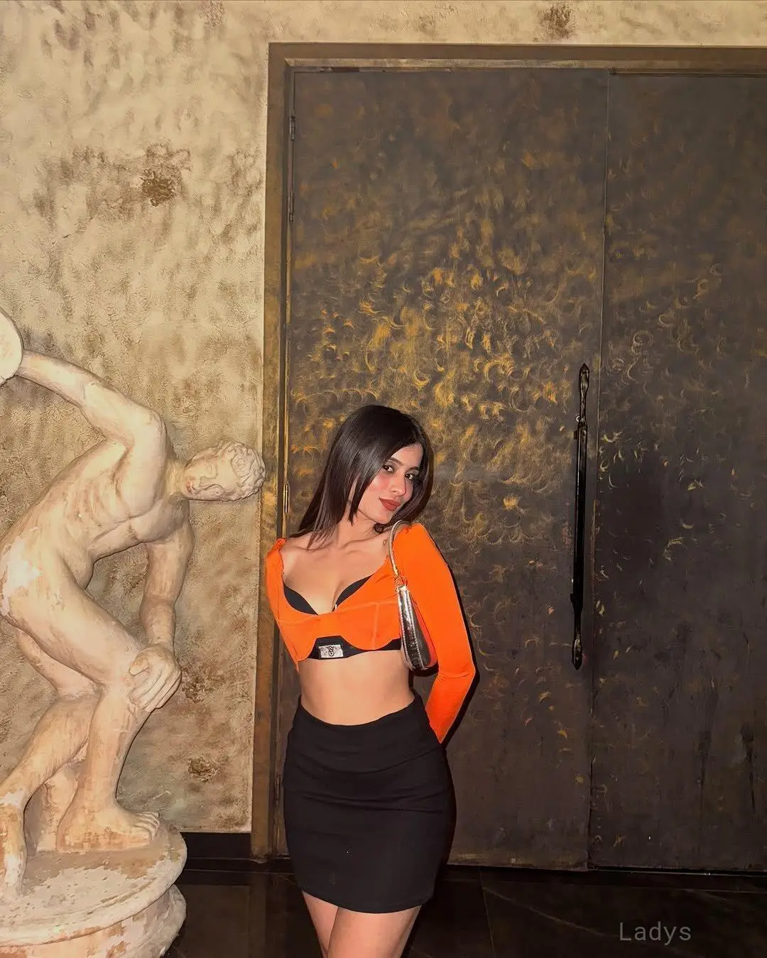 Alina, 23 years latina escorts girl, height 167 sm, Weight  kg, listcrawler Karachi