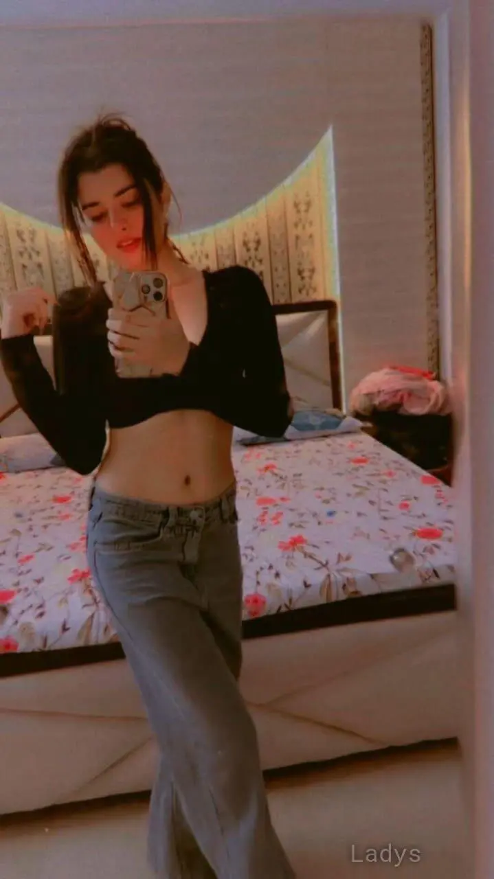Dua, 22 years latina escorts girl, height 167 sm, Weight  kg, listcrawler Karachi