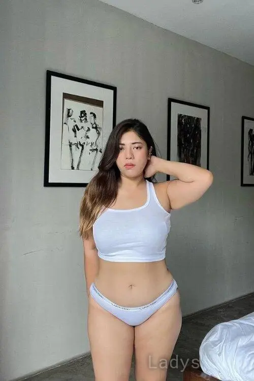 Mano, 26 years latina escorts girl, height 162 sm, Weight  kg, listcrawler Karachi