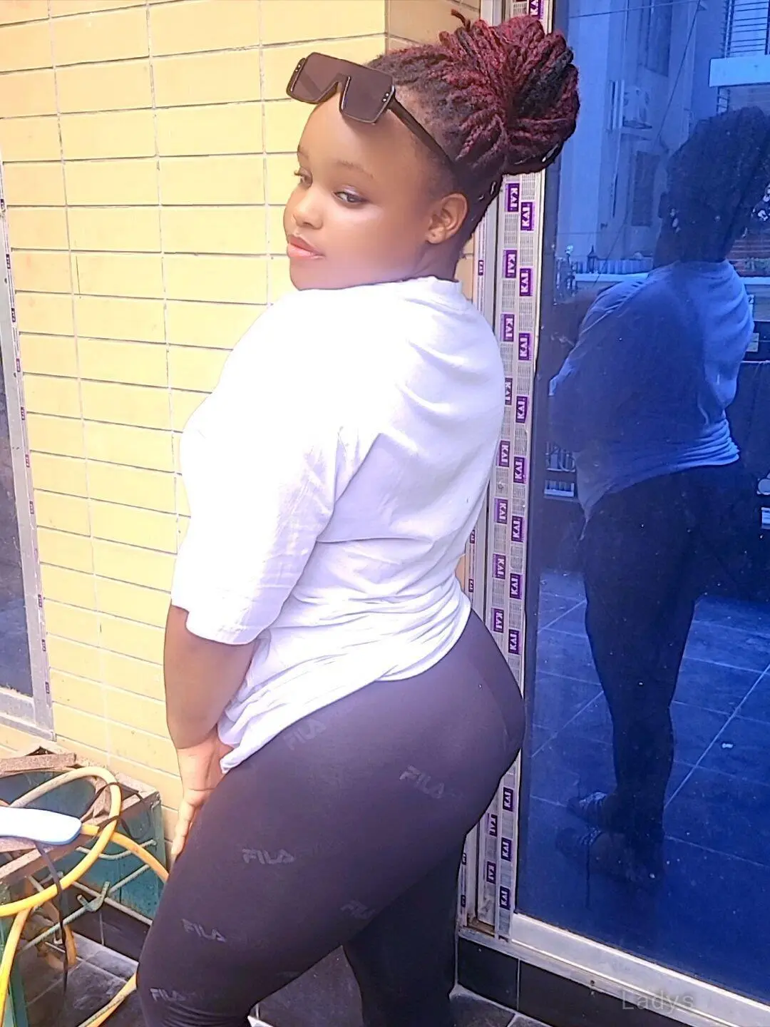 Fifi, 24 years latina escorts girl, height 165 sm, Weight  kg, listcrawler Kathmandu