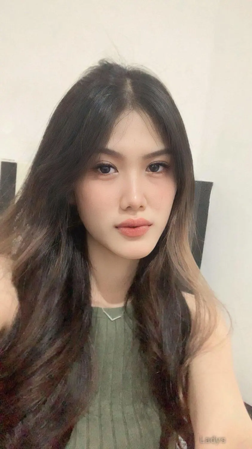 Shreya, 19 years latina escorts girl, height 175 sm, Weight  kg, listcrawler Kathmandu