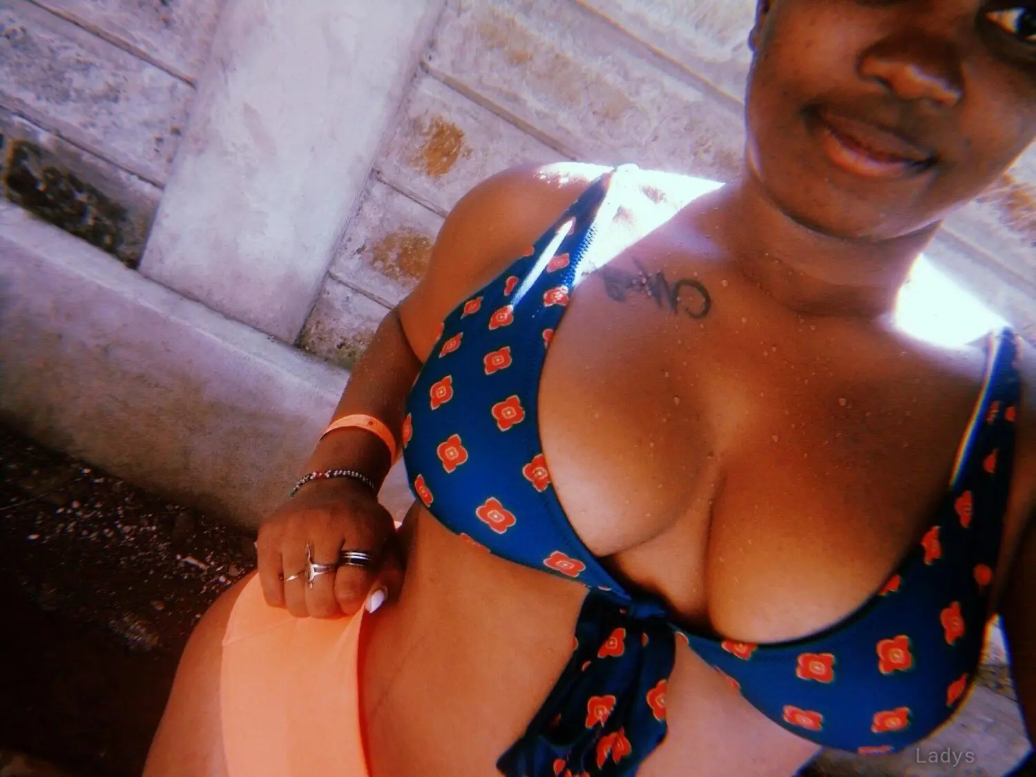 Becky, 23 years latina escorts girl, height 152 sm, Weight  kg, listcrawler Kisumu