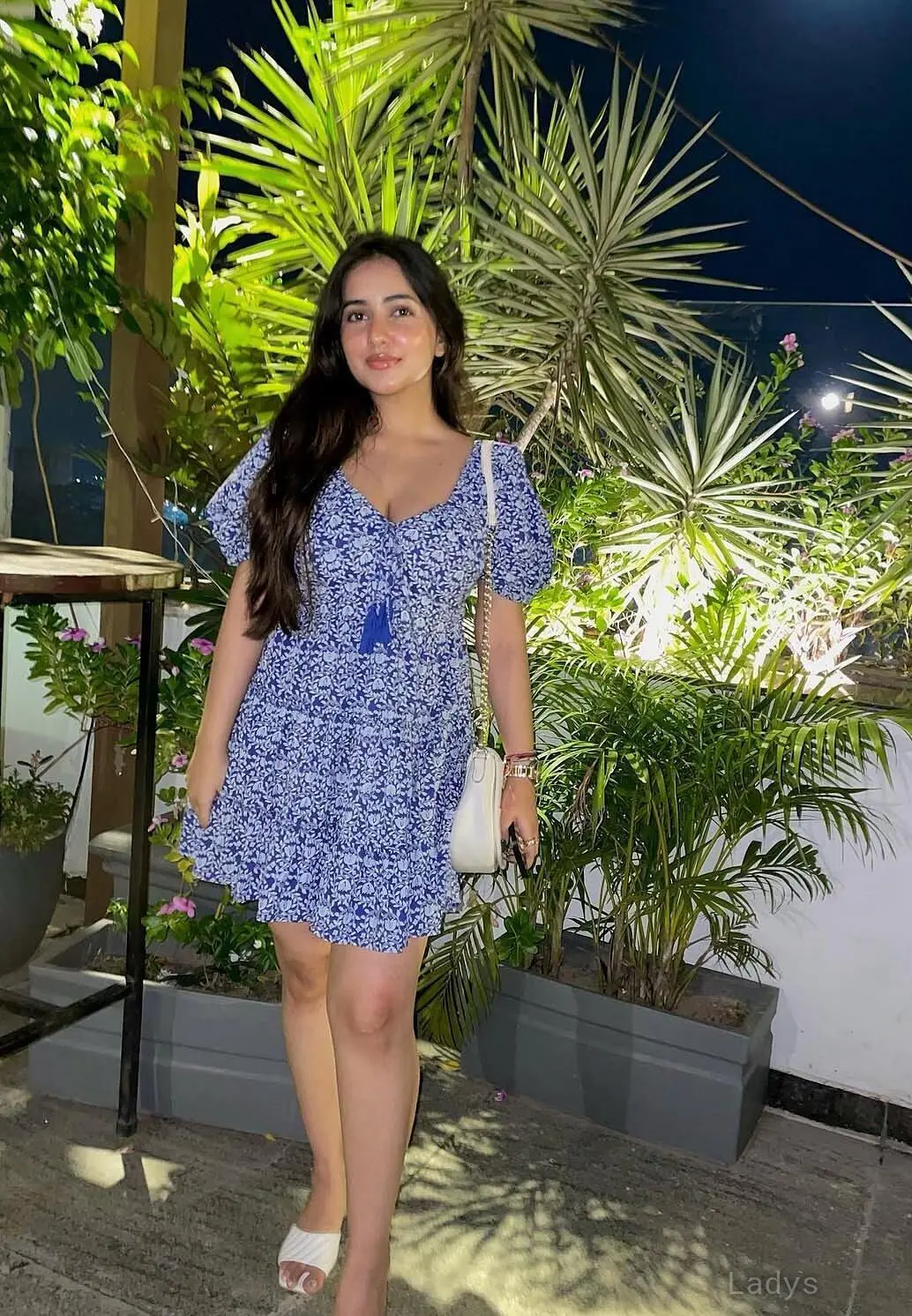 Aalya, 22 years latina escorts girl, height 167 sm, Weight  kg, listcrawler Kolkata