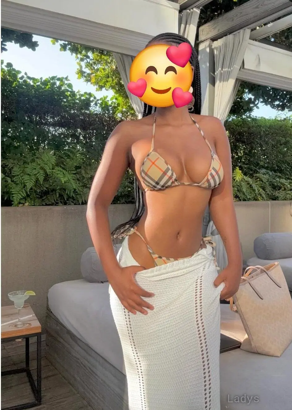 Tamia, 24 years latina escorts girl, height 157 sm, Weight kg, listcrawler Kolkata
