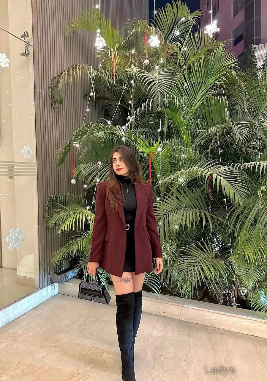 Simmy, 23 years latina escorts girl, height 154 sm, Weight  kg, listcrawler Krabi