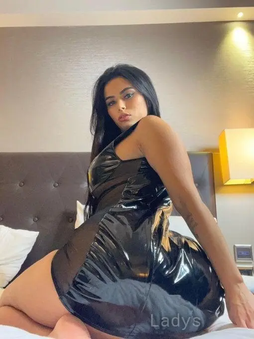 Isabella Oliviera, 28 years latina escorts girl, height 166 sm, Weight 74 kg, listcrawler London