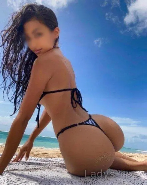 Sienna, 26 years latina escorts girl, height 173 sm, Weight kg, listcrawler London