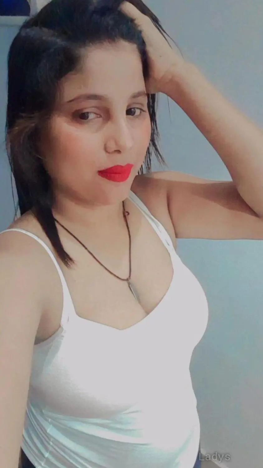 Prema, 25 years latina escorts girl, height 154 sm, Weight  kg, listcrawler Lucknow