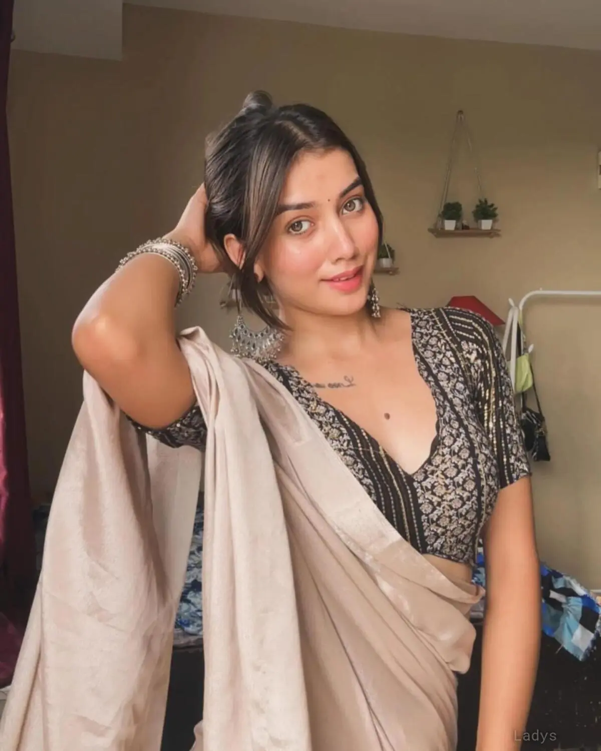 Rashmika, 22 years latina escorts girl, height 154 sm, Weight kg, listcrawler Lucknow