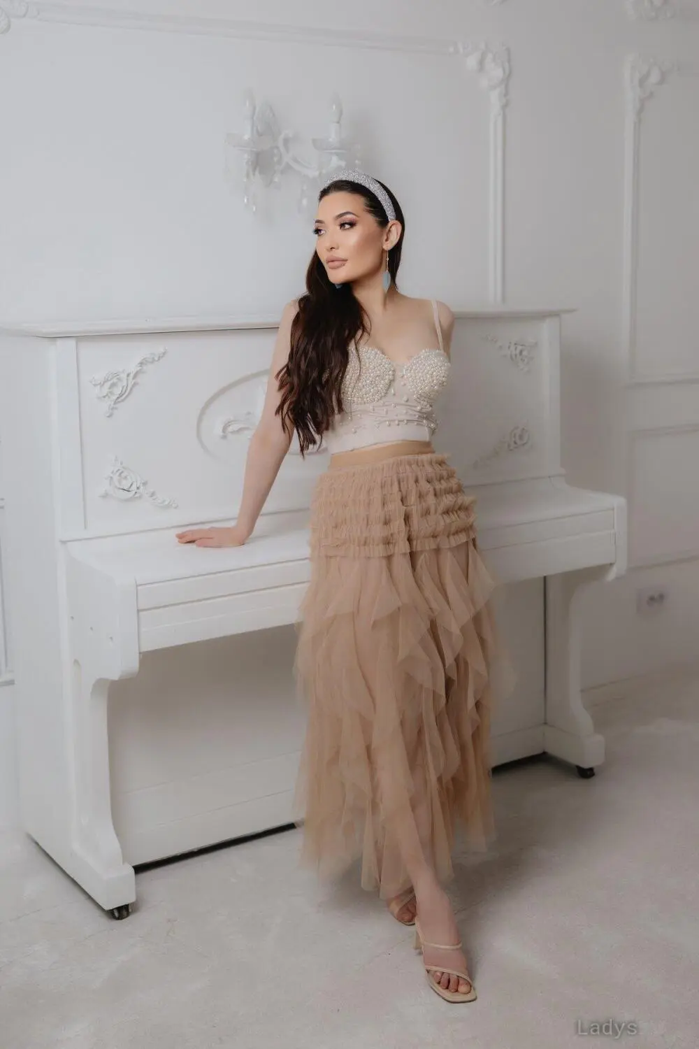 Asem, 25 years latina escorts girl, height 165 sm, Weight  kg, listcrawler Macau