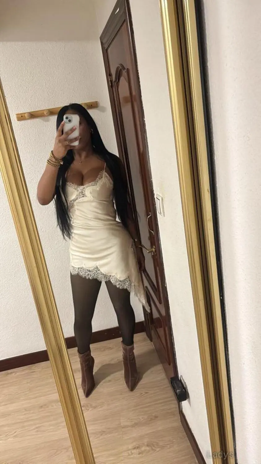 Sabrina, 30 years latina escorts girl, height 175 sm, Weight kg, listcrawler Madrid