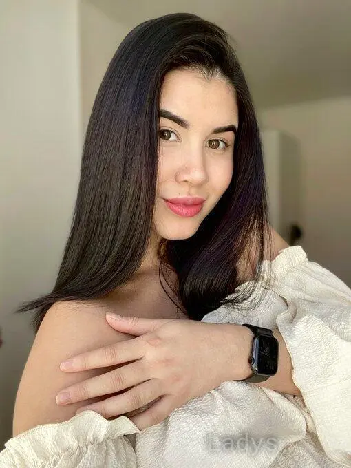 Ella, 24 years latina escorts girl, height 171 sm, Weight 40 kg, listcrawler Malaga