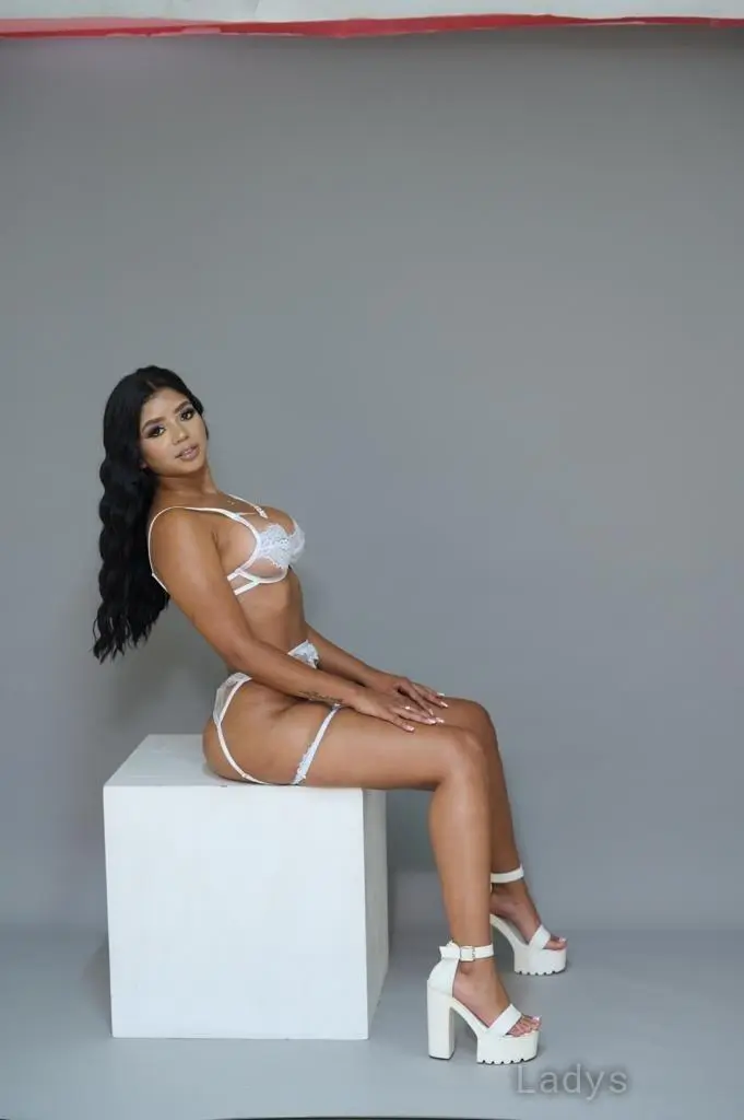 Emily, 22 years latina escorts girl, height 160 sm, Weight  kg, listcrawler Malaga