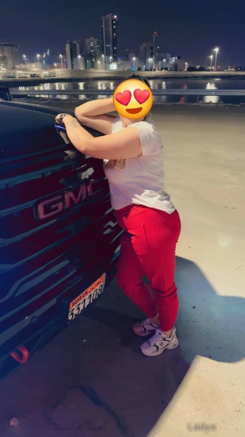 Dina, 28 years latina escorts girl, height 180 sm, Weight kg, listcrawler Manama