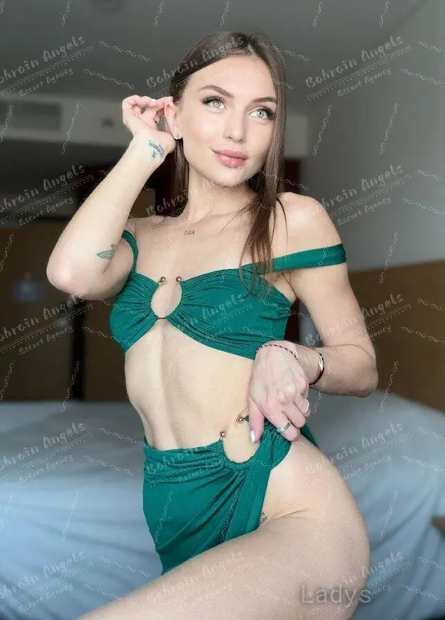 LEYLA, 23 years latina escorts girl, height 165 sm, Weight  kg, listcrawler Manama