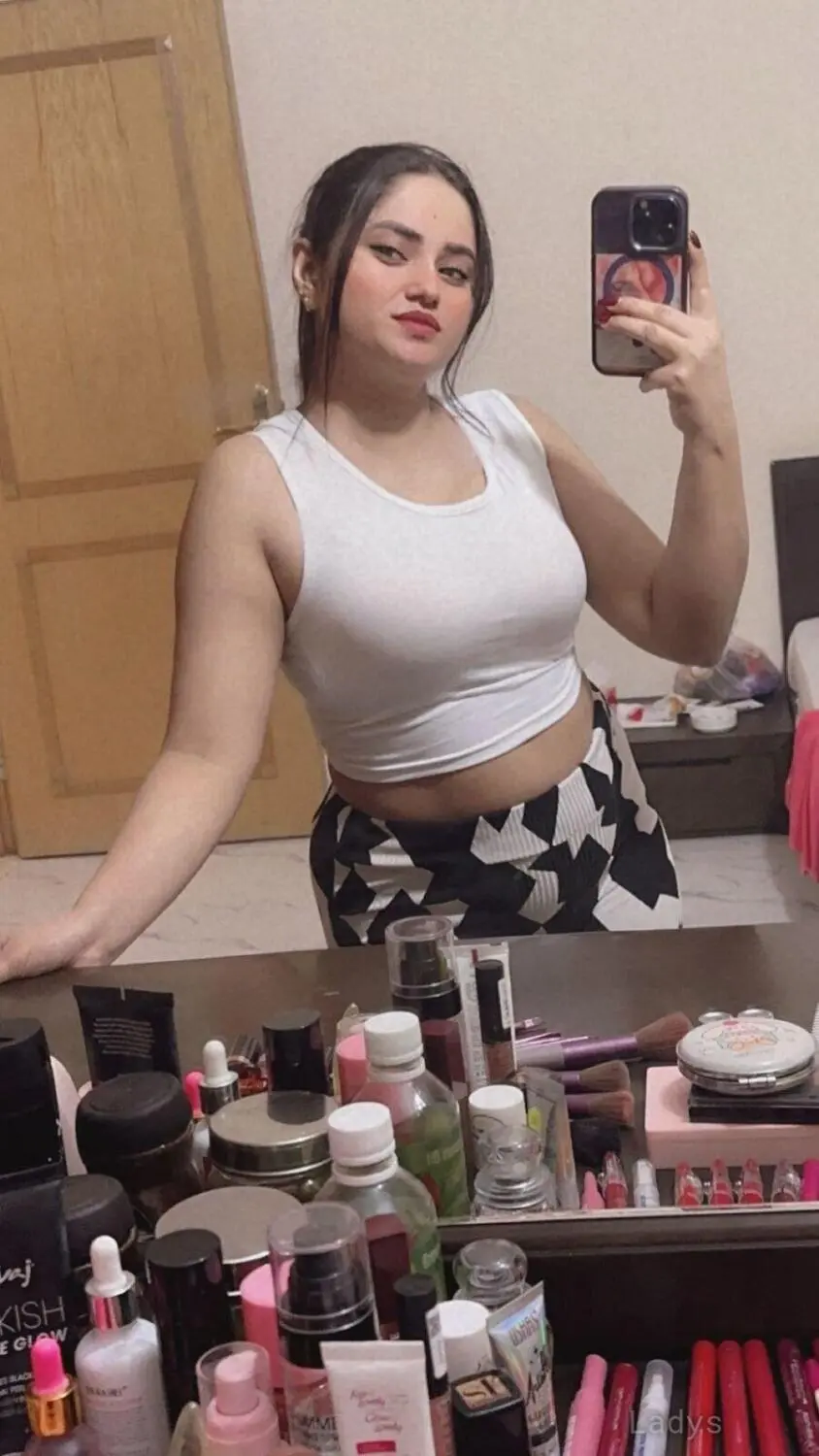 Somya, 23 years latina escorts girl, height 168 sm, Weight kg, listcrawler Manama