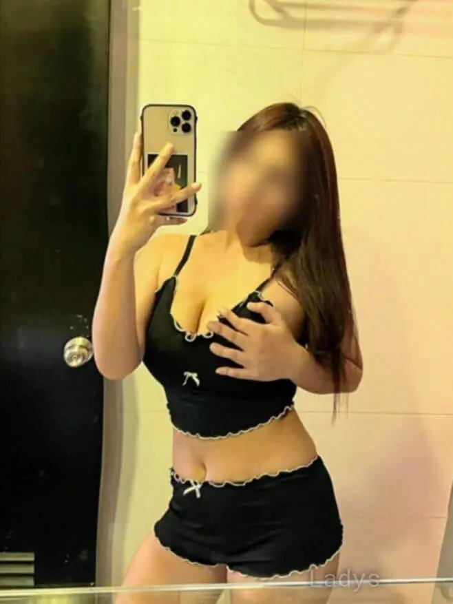 Jamiya, 24 years latina escorts girl, height 163 sm, Weight  kg, listcrawler Manila