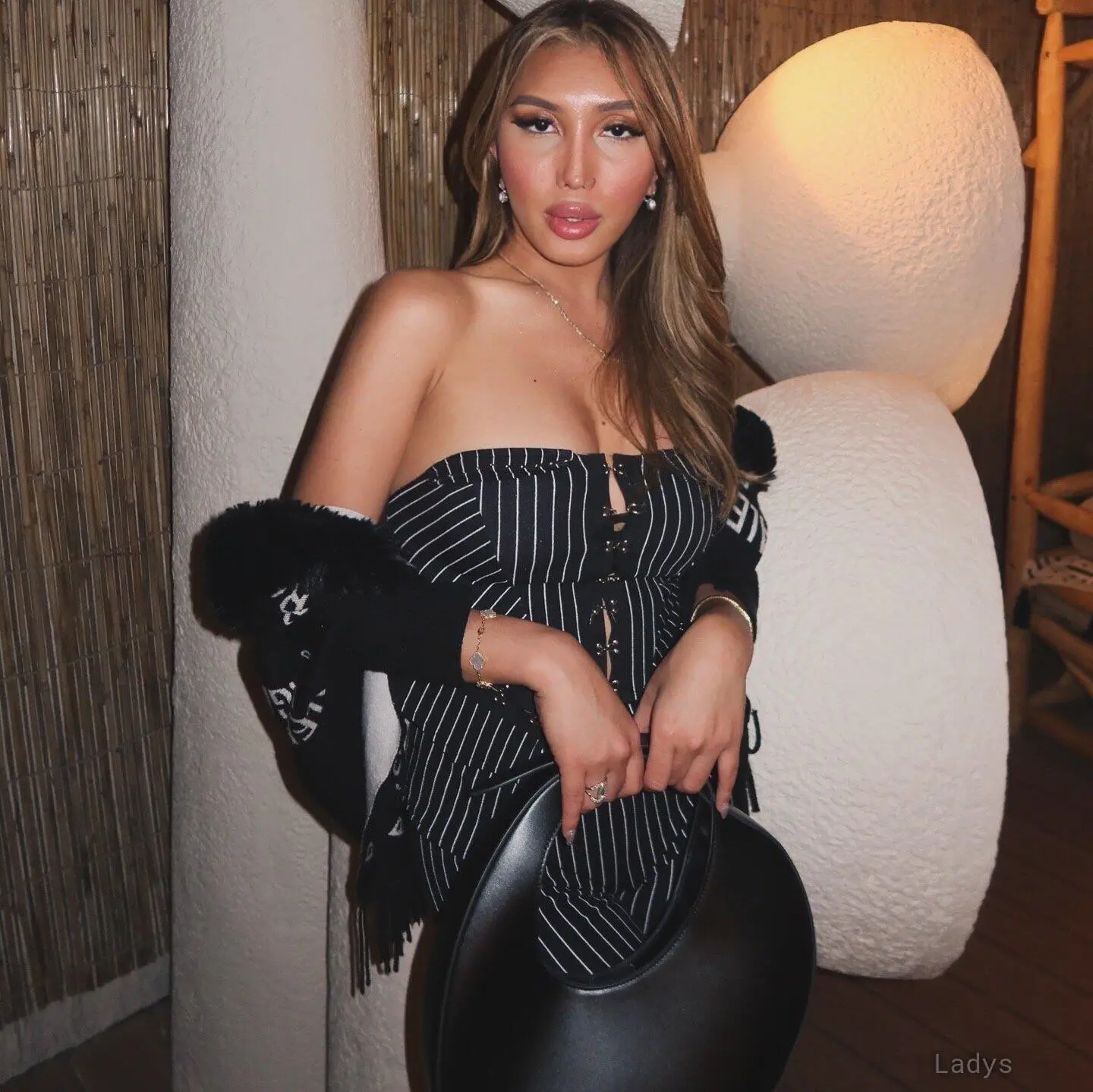 Kaye, 24 years latina escorts girl, height 174 sm, Weight  kg, listcrawler Marrakech-1