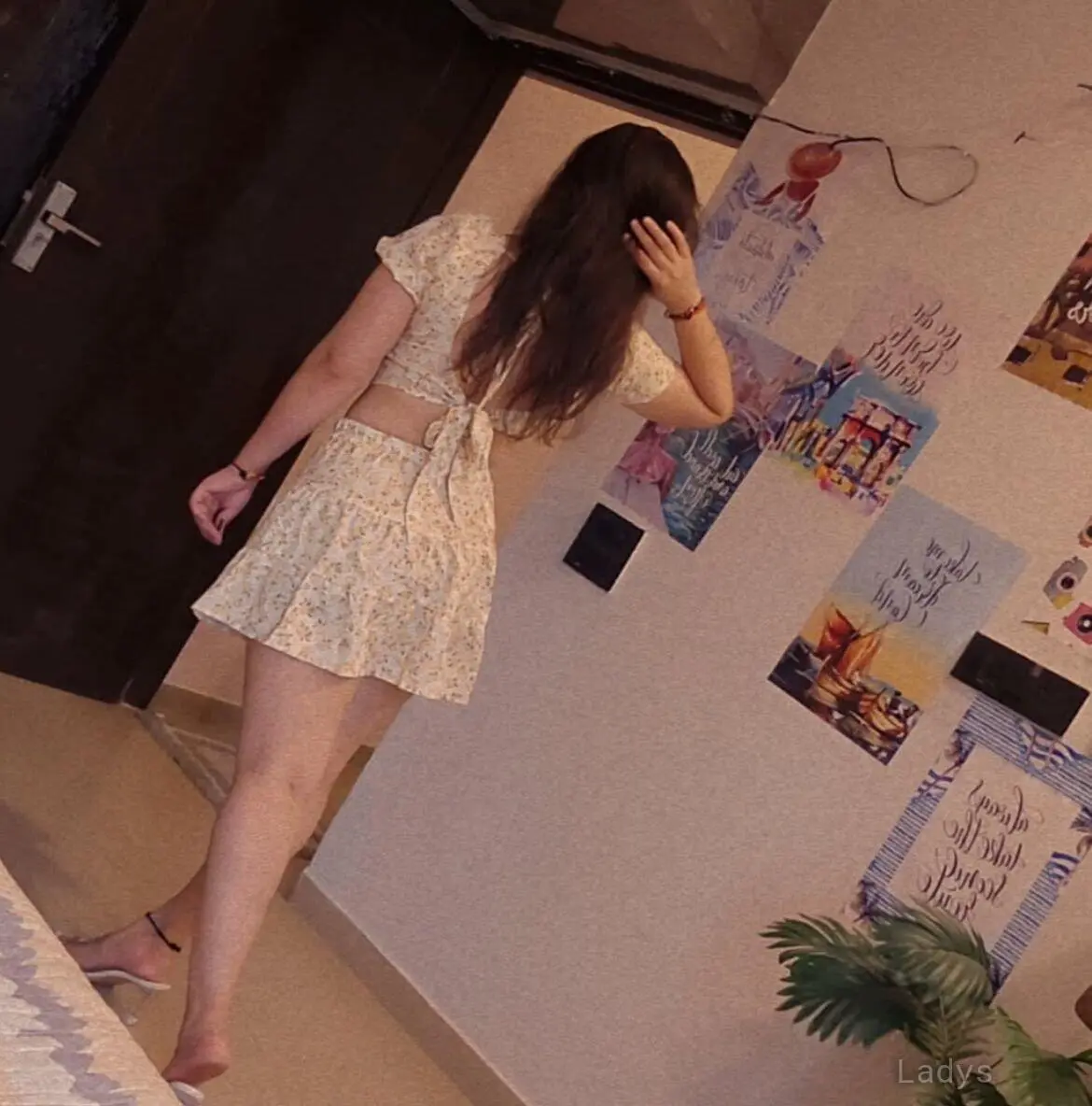 Vee, 22 years latina escorts girl, height 174 sm, Weight  kg, listcrawler Mauritius