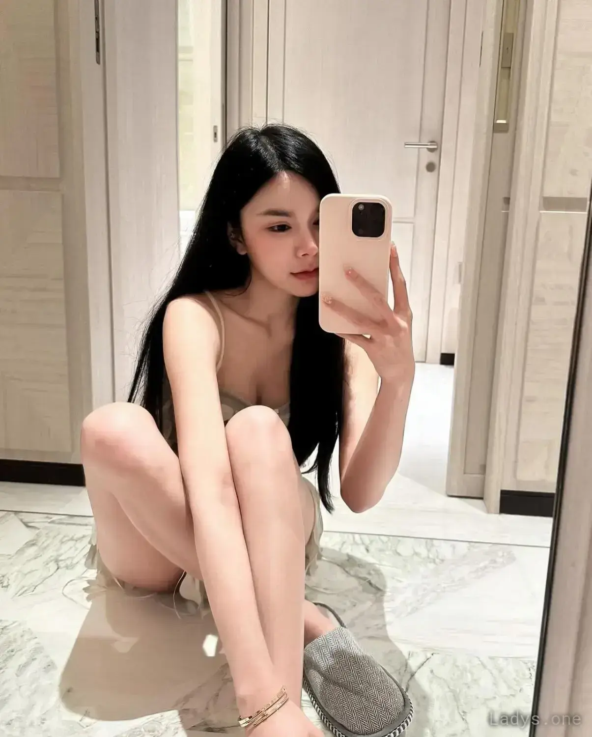 Nura, 26 years latina escorts girl, height 140 sm, Weight kg, listcrawler Mecca