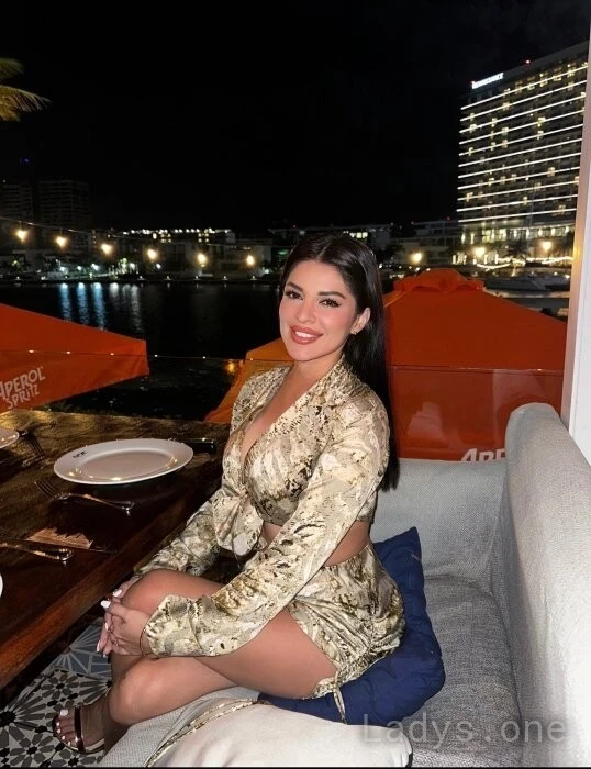 MIA, 28 years latina escorts girl, height 160 sm, Weight 50 kg, listcrawler Monte Carlo