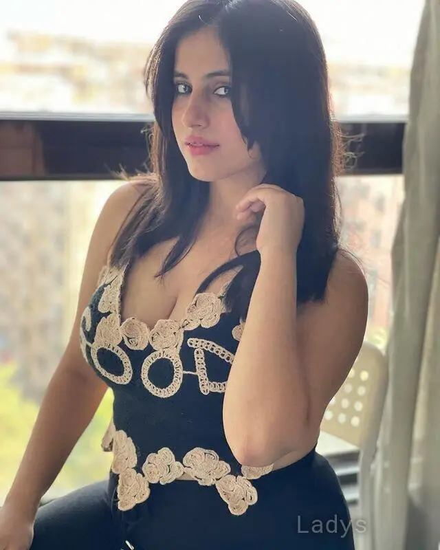 Myself, 22 years latina escorts girl, height 165 sm, Weight  kg, listcrawler Mumbai