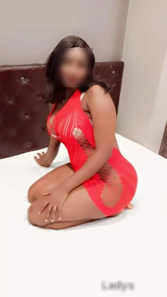 Shaniz, 25 years latina escorts girl, height 154 sm, Weight  kg, listcrawler Mumbai