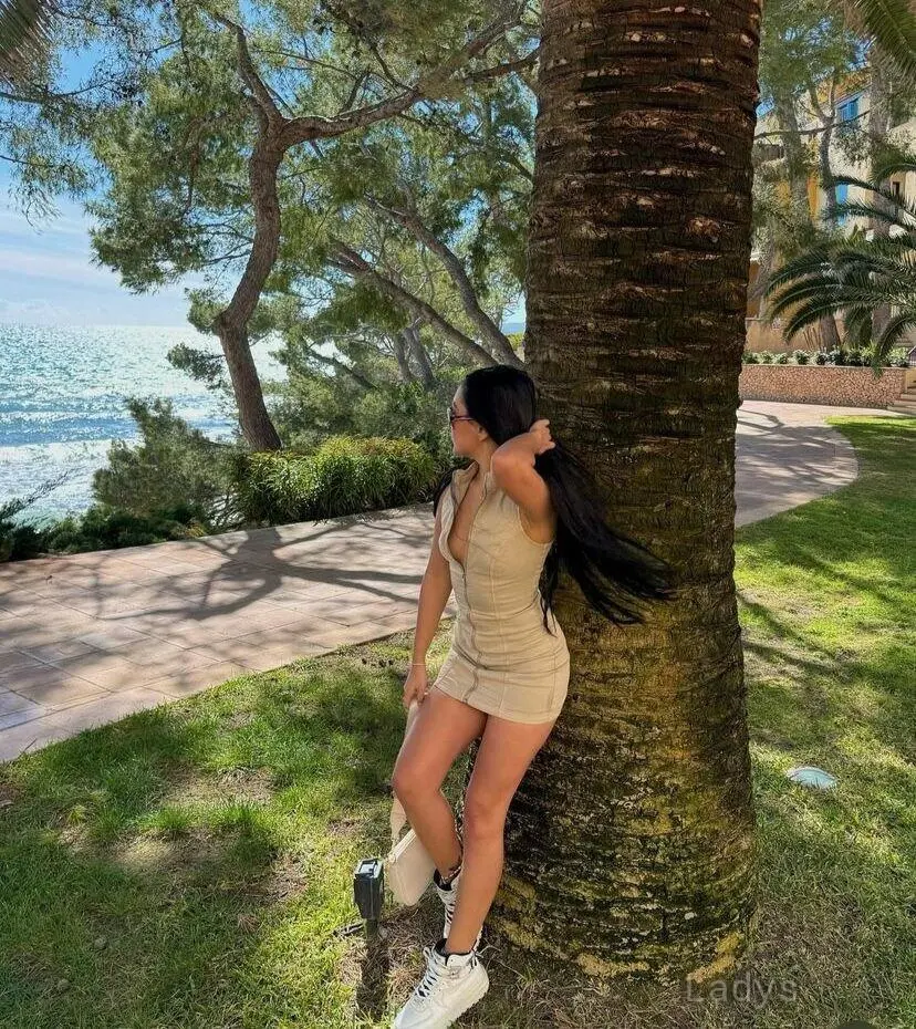 Louis, 28 years latina escorts girl, height 172 sm, Weight  kg, listcrawler Munich