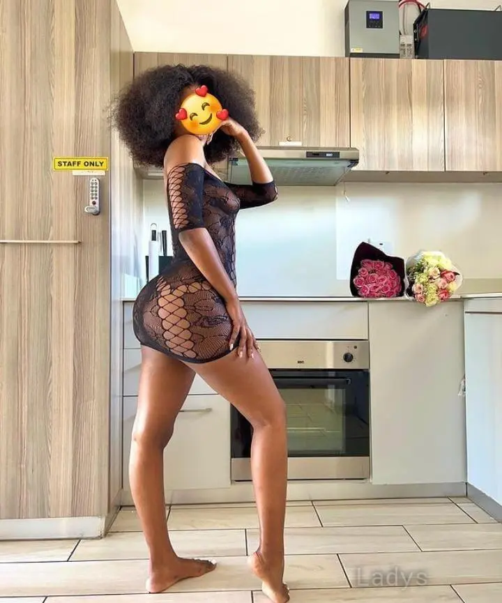 Donata, 24 years latina escorts girl, height 164 sm, Weight kg, listcrawler Nairobi