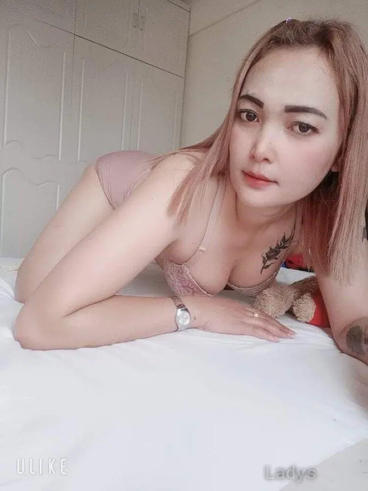 Janny, 23 years latina escorts girl, height 165 sm, Weight kg, listcrawler Nairobi