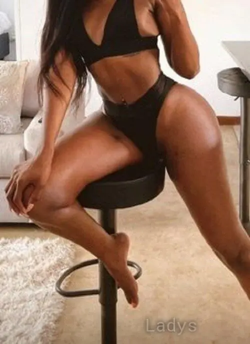 Jenner, 21 years latina escorts girl, height 160 sm, Weight kg, listcrawler Nairobi