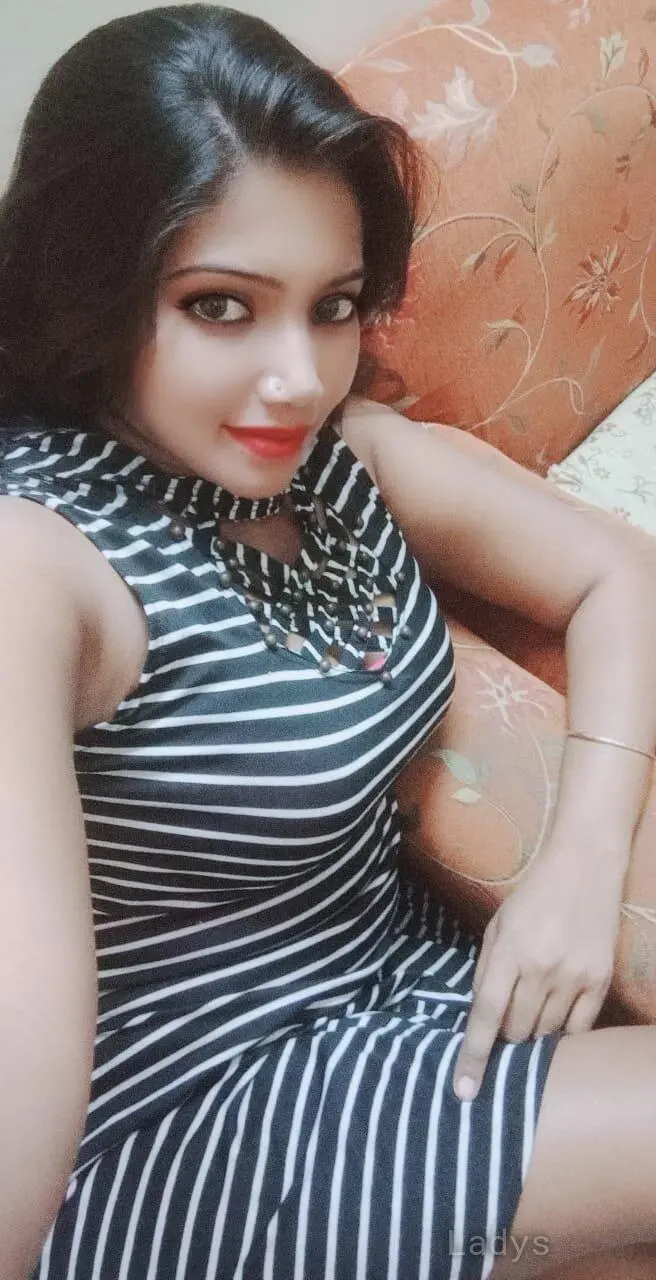 Brenna, 23 years latina escorts girl, height 155 sm, Weight  kg, listcrawler Noida