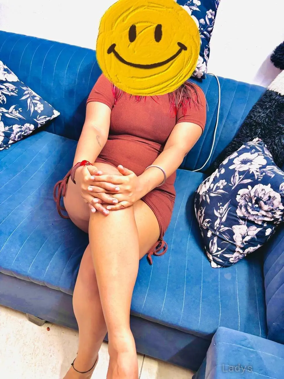 Honey, 22 years latina escorts girl, height 165 sm, Weight kg, listcrawler Noida