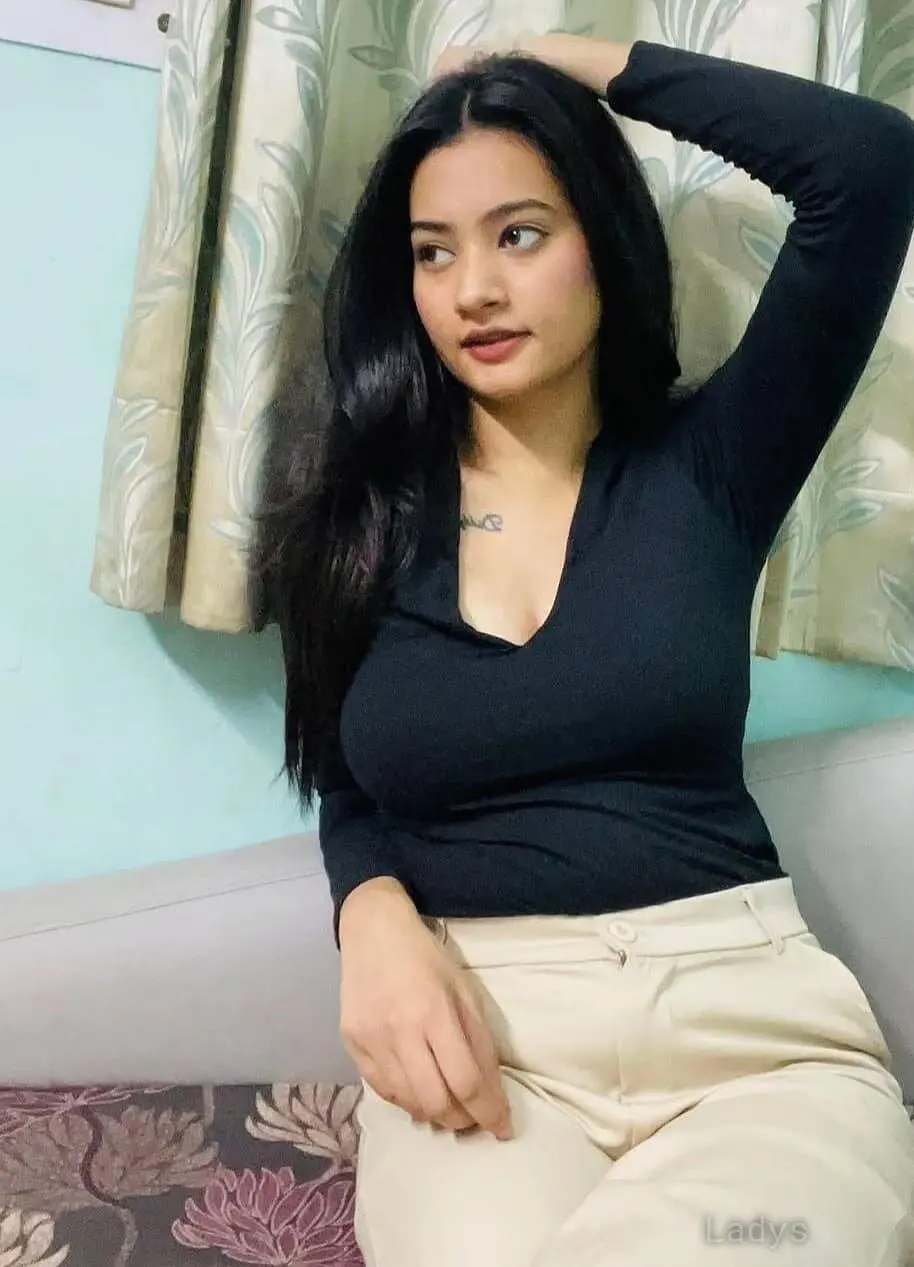 Ragini, 22 years latina escorts girl, height 155 sm, Weight  kg, listcrawler Noida