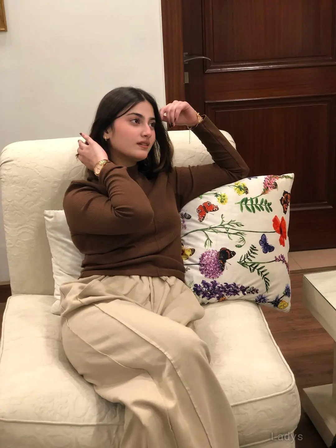 Smriti, 22 years latina escorts girl, height 154 sm, Weight kg, listcrawler Noida