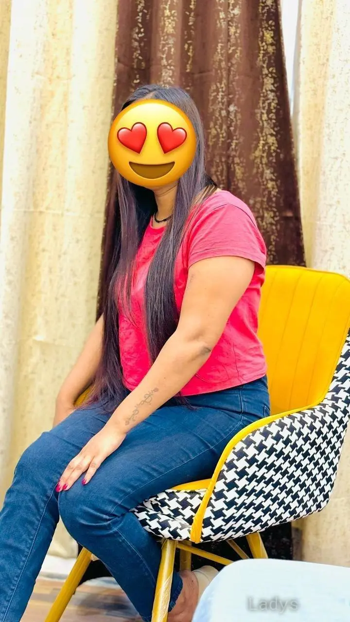 Sonam, 23 years latina escorts girl, height 154 sm, Weight  kg, listcrawler Noida