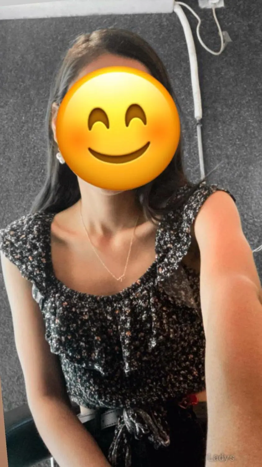 Taniya, 22 years latina escorts girl, height 154 sm, Weight kg, listcrawler Noida