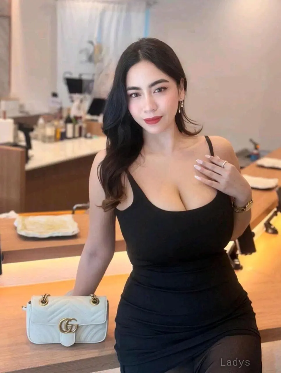 Cherry, 26 years latina escorts girl, height 167 sm, Weight  kg, listcrawler Osaka