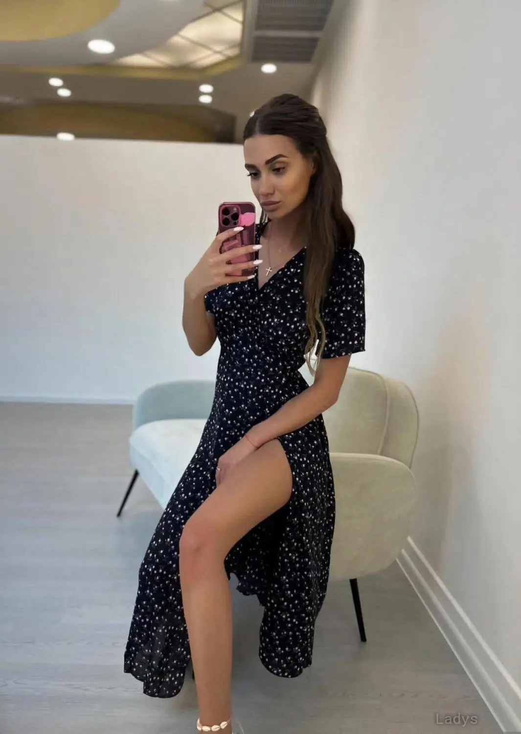 Bella, 22 years latina escorts girl, height 166 sm, Weight kg, listcrawler Phuket