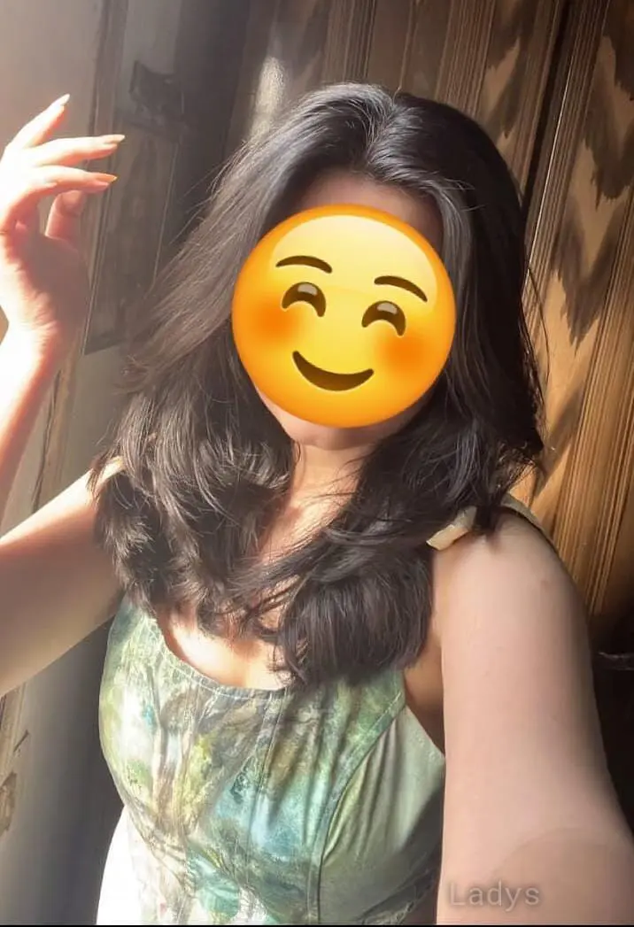 Kate, 23 years latina escorts girl, height 169 sm, Weight  kg, listcrawler Pune