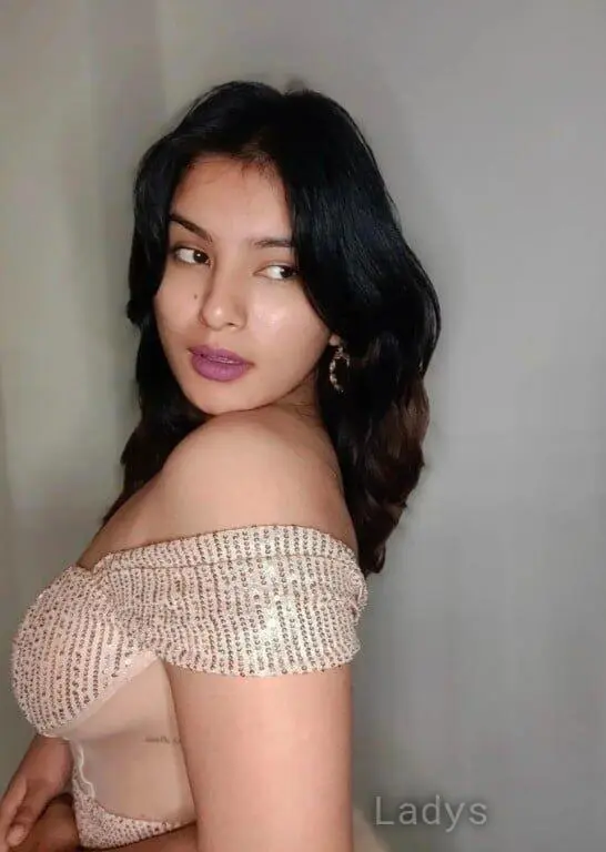 Sima, 25 years latina escorts girl, height 154 sm, Weight  kg, listcrawler Pune