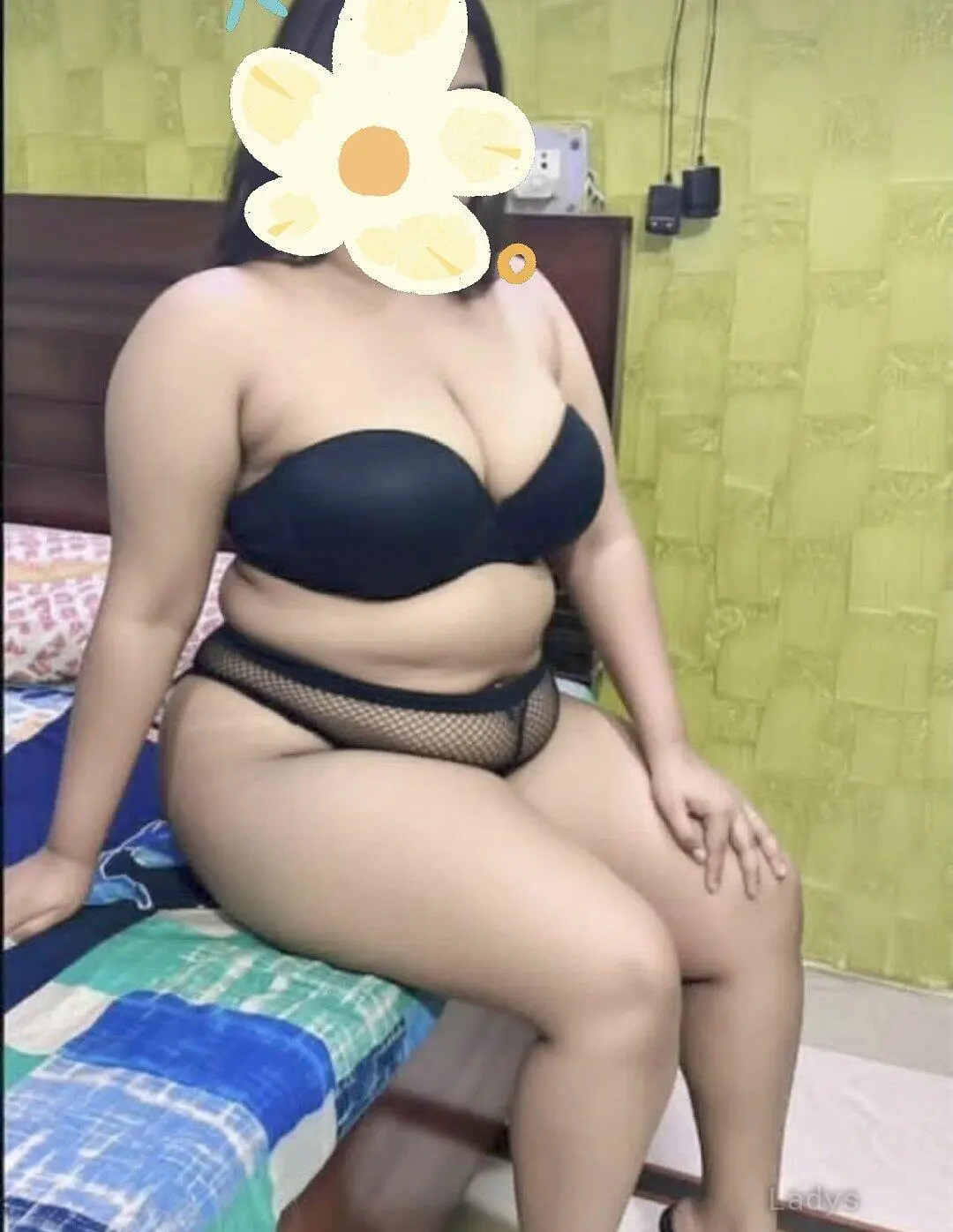 Rina, 29 years latina escorts girl, height 159 sm, Weight kg, listcrawler Ranchi