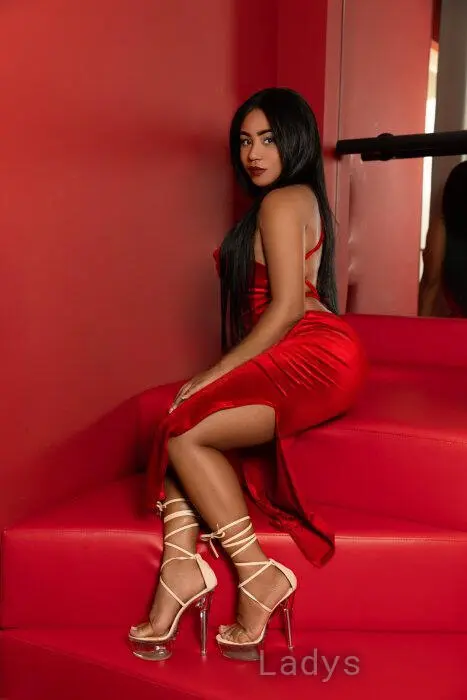Kohnor, 25 years latina escorts girl, height 165 sm, Weight 55 kg, listcrawler Riga
