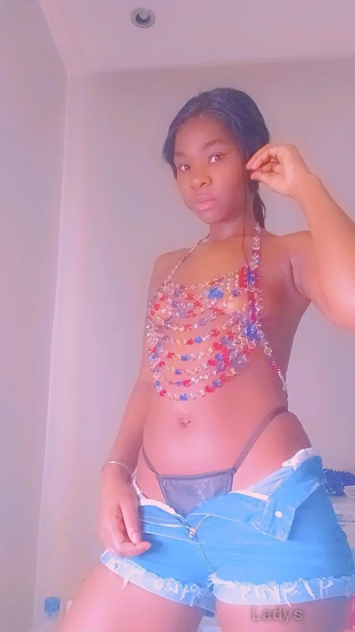 (ر.ع.30), 24 years latina escorts girl, height 153 sm, Weight  kg, listcrawler Riyadh