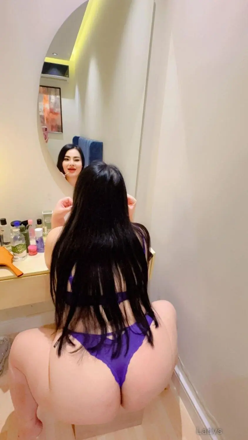 Coco, 29 years latina escorts girl, height 165 sm, Weight kg, listcrawler Riyadh