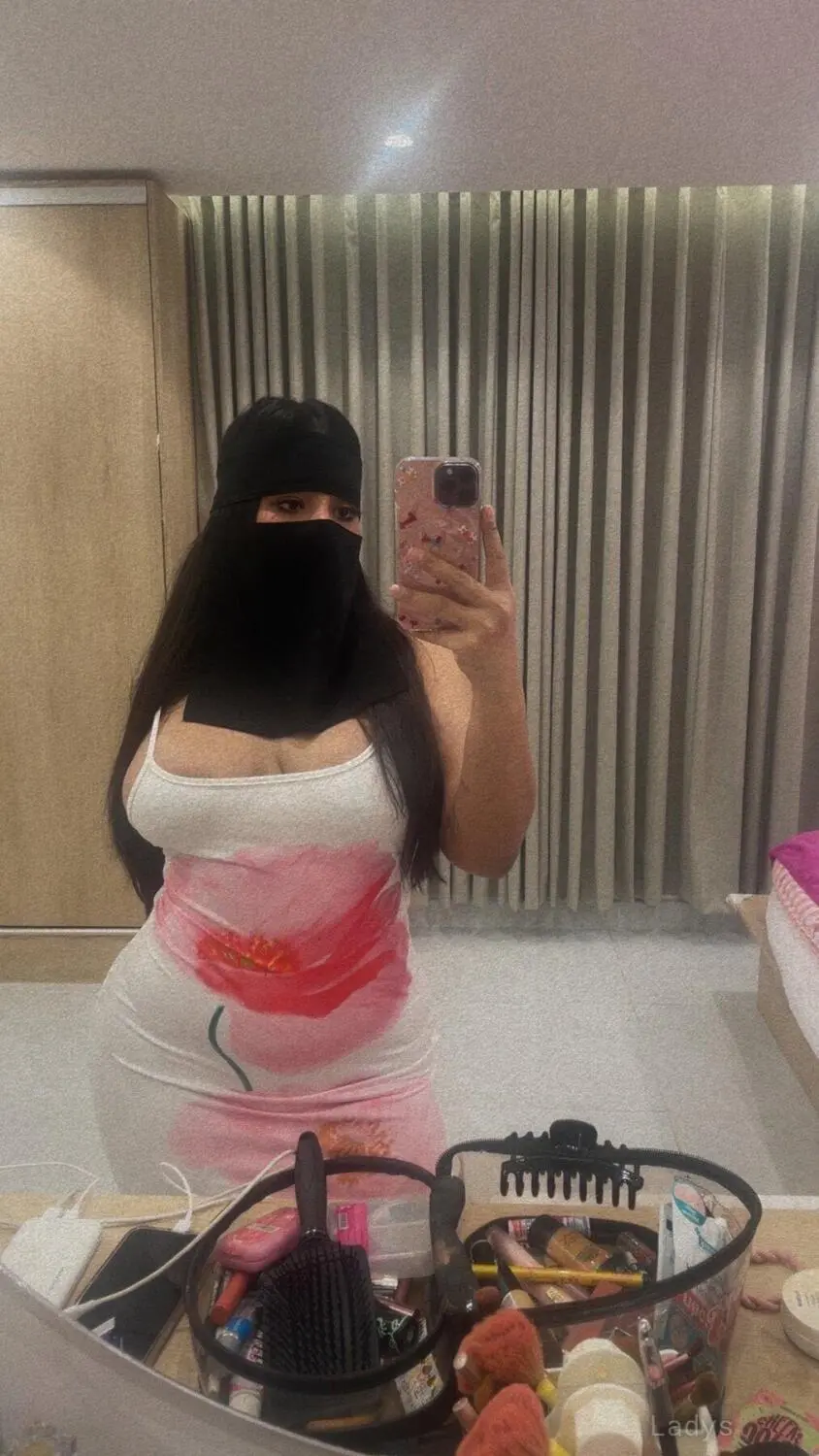 Ella, 25 years latina escorts girl, height 166 sm, Weight  kg, listcrawler Riyadh